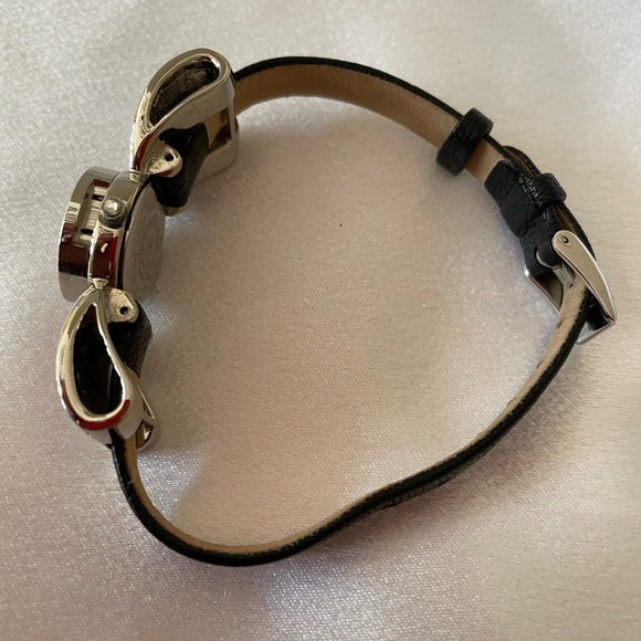 Disney Crystal Mickey Mouse Watch - Picture 5 of 5